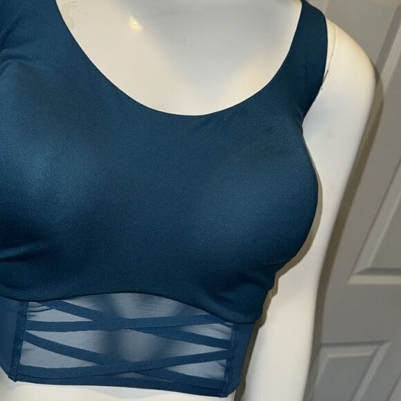 VICTORIA's SECRET MEDIUM SUPPORT SPORTS BRA - Picture 1 of 11